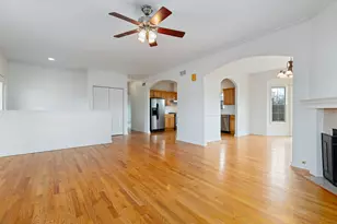 1569 Colleen Ln, Aurora, IL 60505 - Photo 7