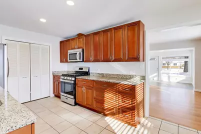 4350 Elm Avenue, Lyons, IL 60534 - Photo 7