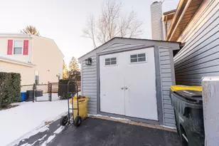 230 Ashley Ct, Roselle, IL 60172 - Photo 41