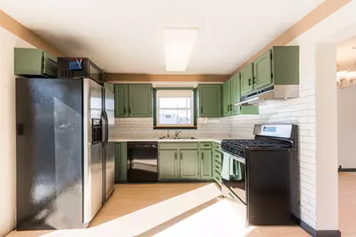 230 Ashley Court, Roselle, IL 60172 - Photo 9