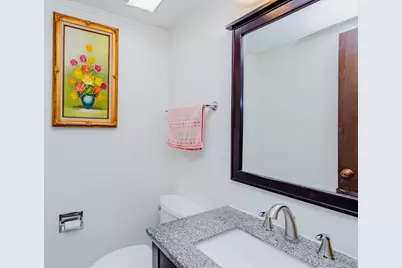 375 Ashwood Court, Vernon Hills, IL 60061 - Photo 9