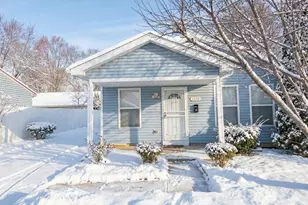 1712 11th St, Waukegan, IL 60085 - Photo 1