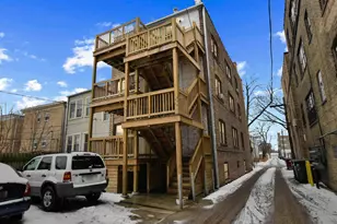 4043 N Sawyer Ave, Chicago, IL 60618 - Photo 3