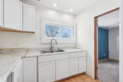 411 E Mazon Street, Gardner, IL 60424 - Photo 9