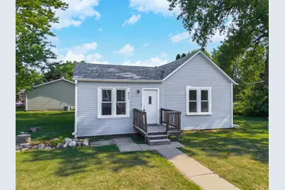 411 E Mazon Street, Gardner, IL 60424 - Photo 1