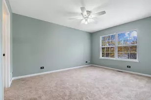 2197 Wilson Creek Cir, Aurora, IL 60503 - Photo 29