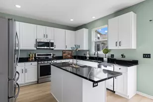 2197 Wilson Creek Cir, Aurora, IL 60503 - Photo 11