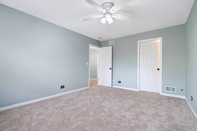 2197 Wilson Creek Circle, Aurora, IL 60503 - Photo 31