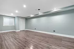 2197 Wilson Creek Cir, Aurora, IL 60503 - Photo 35