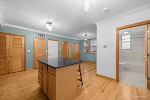 3538 W Ainslie St, Chicago, IL 60625 - Photo 5