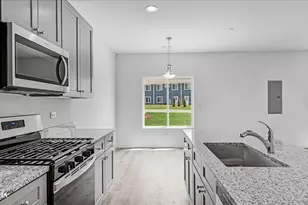 1202 Gillespie Ln, Yorkville, IL 60560 - Photo 7