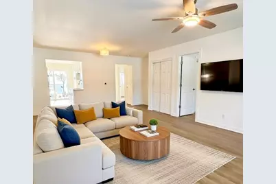 633 Dulles Road #A, Des Plaines, IL 60016 - Photo 5