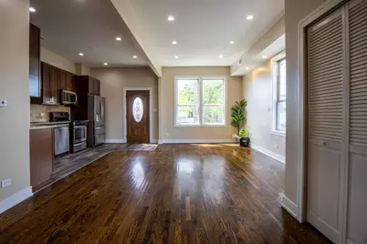 5040 W Berenice Avenue, Chicago, IL 60641 - Photo 9