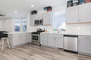 4055 Prairie Ave, Schiller Park, IL 60176 - Photo 3