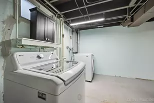 906 Carol Ave, Elgin, IL 60123 - Photo 19