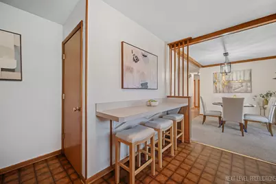 906 Carol Avenue, Elgin, IL 60123 - Photo 17