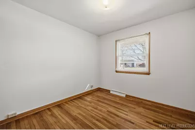 906 Carol Avenue, Elgin, IL 60123 - Photo 15