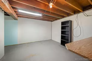 906 Carol Ave, Elgin, IL 60123 - Photo 25