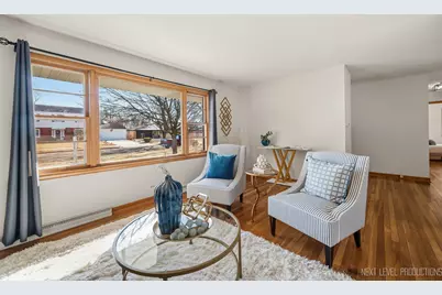 906 Carol Avenue, Elgin, IL 60123 - Photo 3