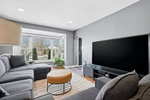 6813 S Keeler Ave, Chicago, IL 60629 - Photo 5