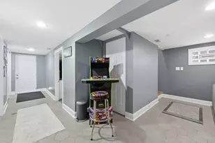 6813 S Keeler Ave, Chicago, IL 60629 - Photo 25