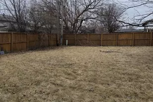 300 Hickory Ave, Romeoville, IL 60446 - Photo 17