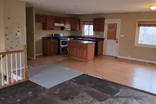 300 Hickory Ave, Romeoville, IL 60446 - Photo 5