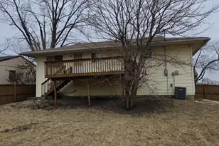 300 Hickory Ave, Romeoville, IL 60446 - Photo 19