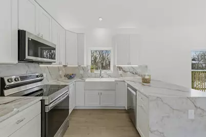 19 Marina Drive, Des Plaines, IL 60016 - Photo 11