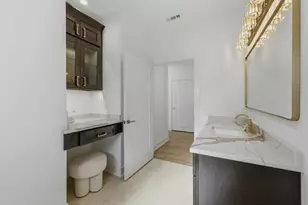 19 Marina Dr, Des Plaines, IL 60016 - Photo 21