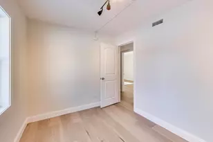 3345 Kirchoff Rd, Rolling Meadows, IL 60008 - Photo 11