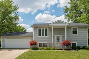 9123 162nd St, Orland Hills, IL 60487 - Photo 1