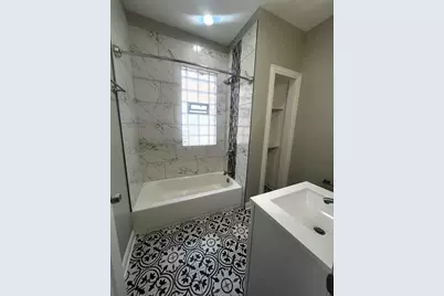 3257 W Warren Boulevard #2, Chicago, IL 60624 - Photo 11