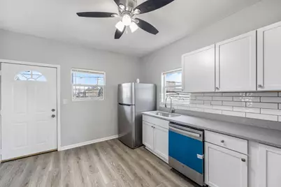 4418 W Armitage Avenue, Chicago, IL 60639 - Photo 11