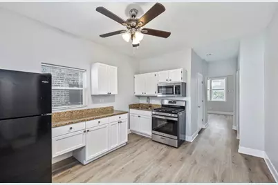 4418 W Armitage Avenue, Chicago, IL 60639 - Photo 23