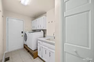 1600 Harris Dr, Aurora, IL 60502 - Photo 23