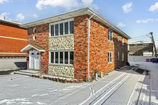 10351 Parkside Ave, Oak Lawn, IL 60453 - Photo 3