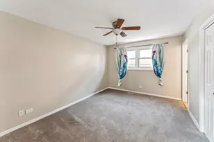 10351 Parkside Ave, Oak Lawn, IL 60453 - Photo 9