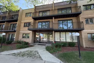 10002 S Pulaski Rd, Oak Lawn, IL 60453 - Photo 1