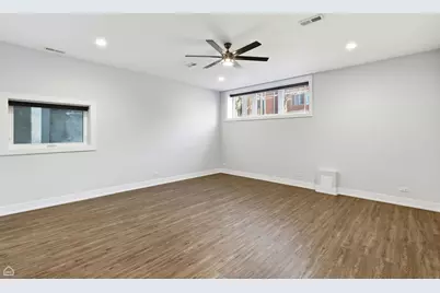 1042 S Oakley Boulevard #1, Chicago, IL 60612 - Photo 9