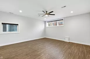 1042 S Oakley Blvd, Chicago, IL 60612 - Photo 9