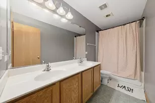 370 Dartmoor Ave, Romeoville, IL 60446 - Photo 21