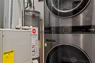 6547 S Ellis Ave, Chicago, IL 60637 - Photo 13