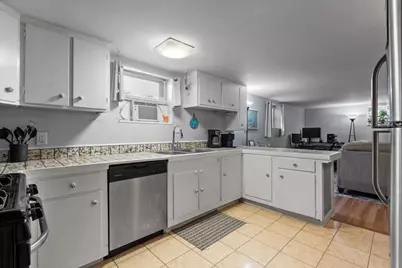 8644 Niles Center Road, Skokie, IL 60077 - Photo 23