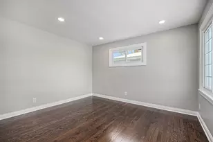 225 Sunrise Ave, Willowbrook, IL 60527 - Photo 9