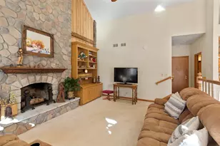 17804 W Pond Ridge Cir, Gurnee, IL 60031 - Photo 15