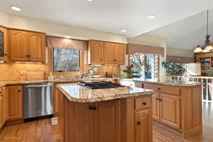 17804 W Pond Ridge Cir, Gurnee, IL 60031 - Photo 11