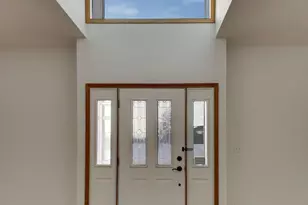 16W234 91st St, Burr Ridge, IL 60527 - Photo 5