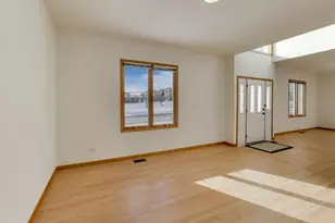 16W234 91st St, Burr Ridge, IL 60527 - Photo 7