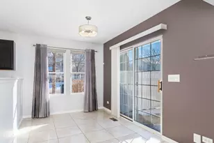 112 Waterbury Cir, Oswego, IL 60543 - Photo 9